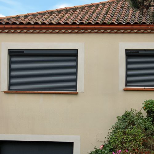 Volet roulant solaire automatique de fenêtre